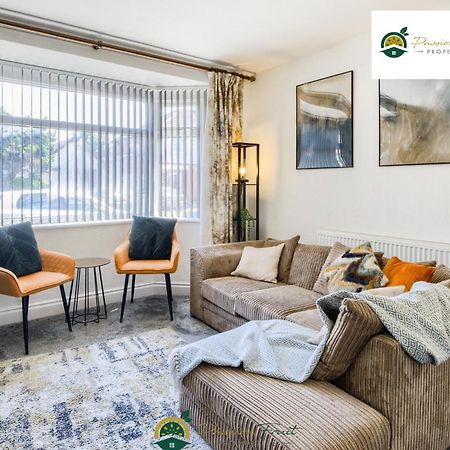 3 Bedroom Coventry House By Passionfruitproperties With Free Wi-Fi, Large Garden And Driveway - 52Nrc Dış mekan fotoğraf