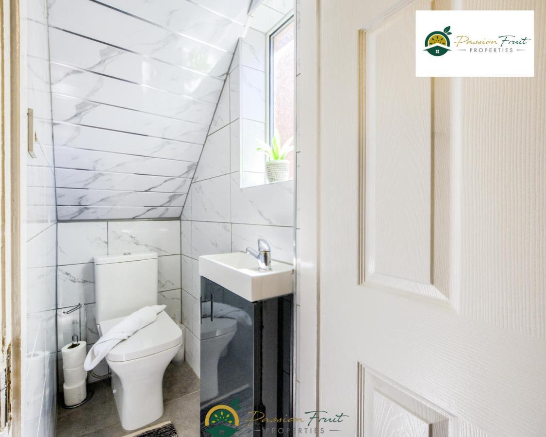 3 Bedroom Coventry House By Passionfruitproperties With Free Wi-Fi, Large Garden And Driveway - 52Nrc Dış mekan fotoğraf