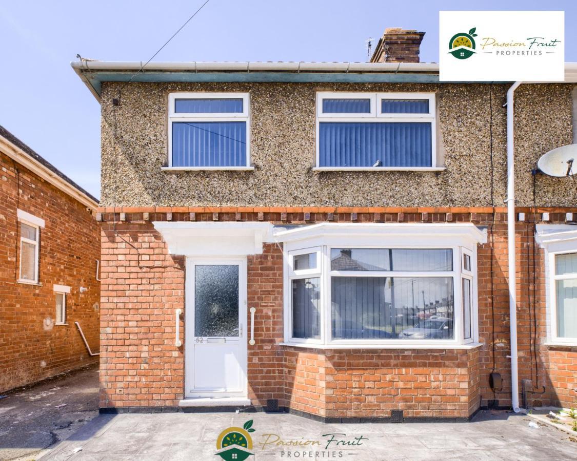 3 Bedroom Coventry House By Passionfruitproperties With Free Wi-Fi, Large Garden And Driveway - 52Nrc Dış mekan fotoğraf