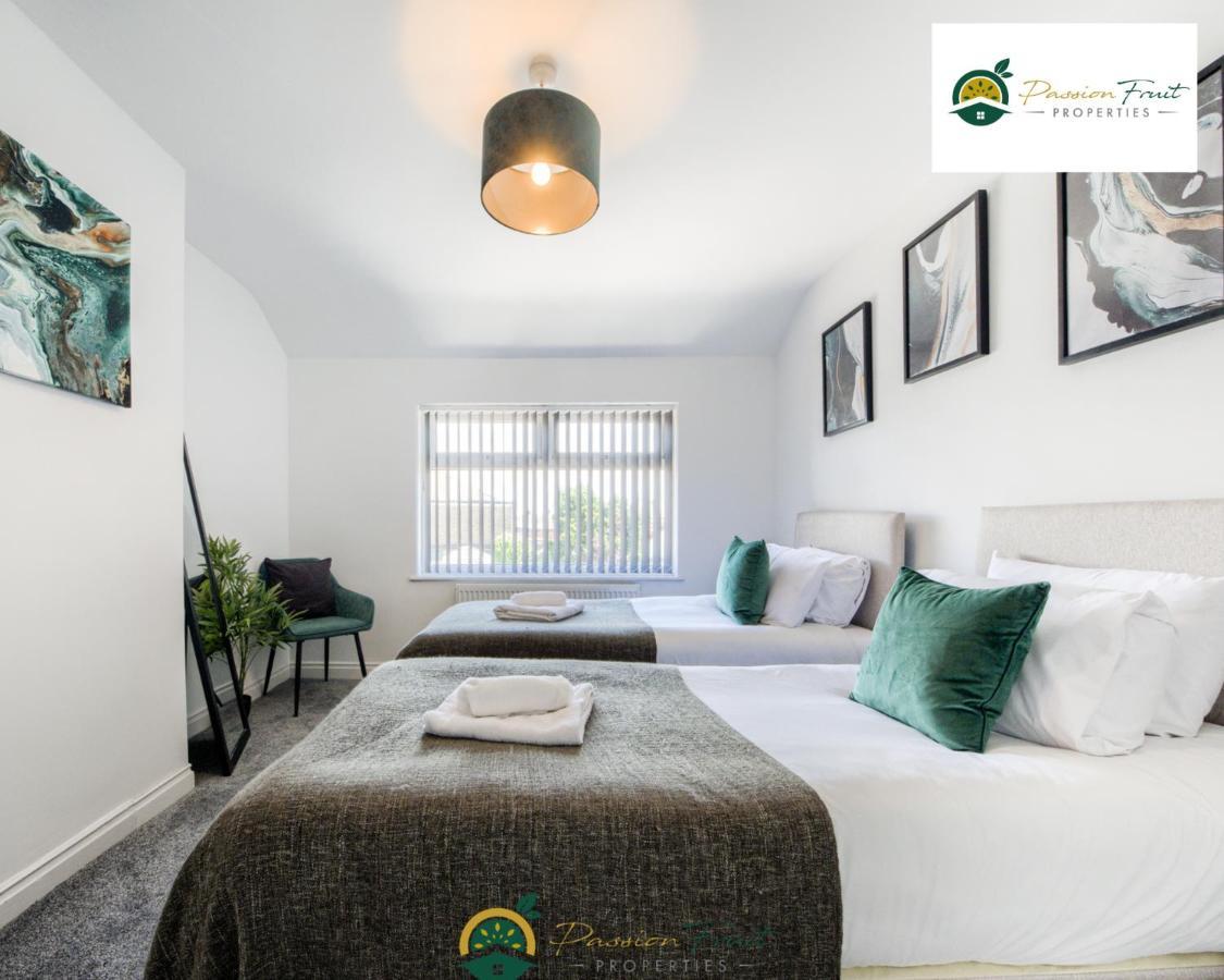 3 Bedroom Coventry House By Passionfruitproperties With Free Wi-Fi, Large Garden And Driveway - 52Nrc Dış mekan fotoğraf